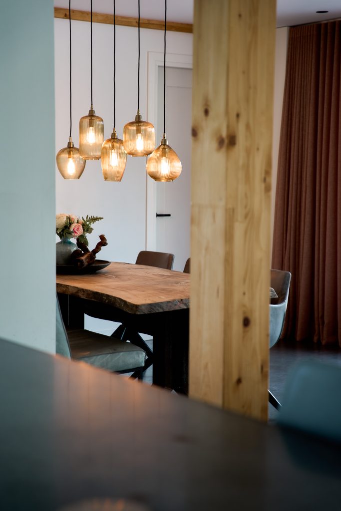 eettafel naar wens gemaakt, uniek design